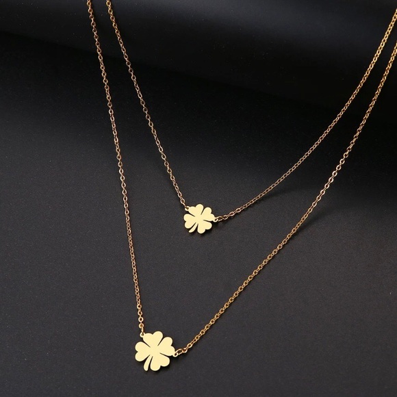 Jewelry - ⚡️2 for $15 Gold Clover Stainless Steel Necklace